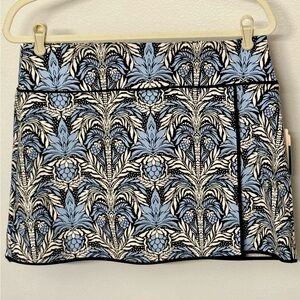 NWT Tommy Bahama Womens Everyday Active skort Black/White Pineapple print Size M